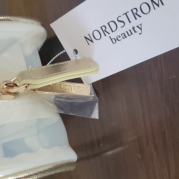 Beauty Cream Clear Cosmetic Zipper Case Clear & Gold Trim Nordstorm 3 Samples - Picture 4 of 4